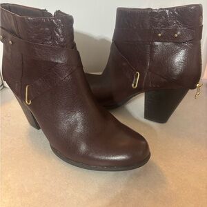 Born Concept Brown Leather Ankle Booties